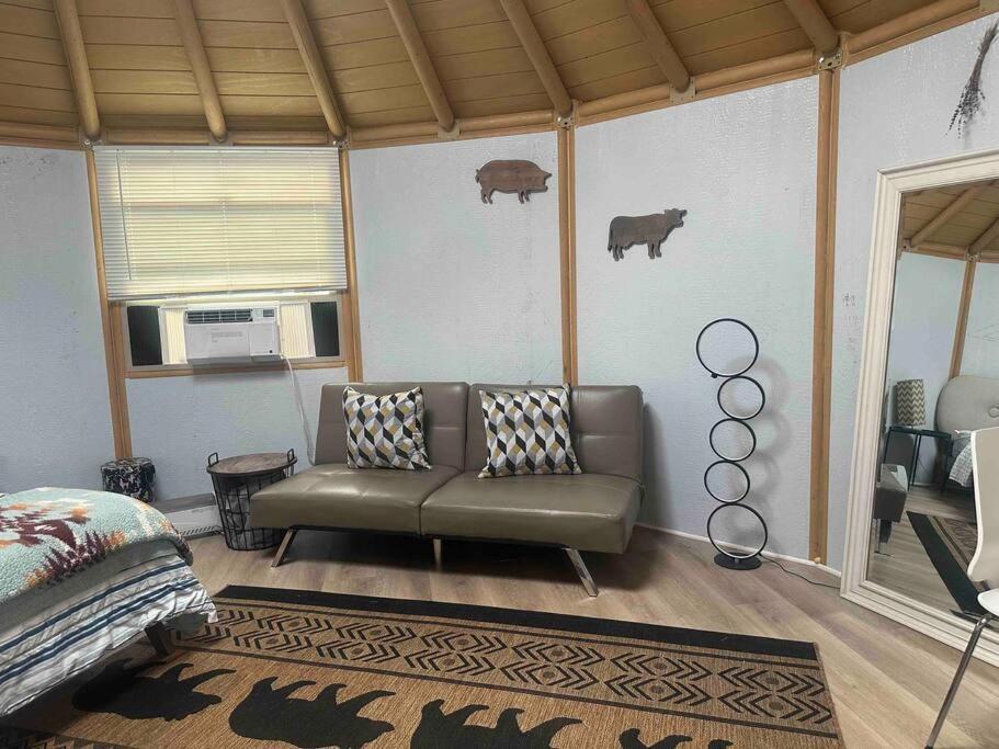 הוילה Valley Center Glamping-Sky Dome Yurt-Tiny House-2 By Lavenders Field מראה חיצוני תמונה