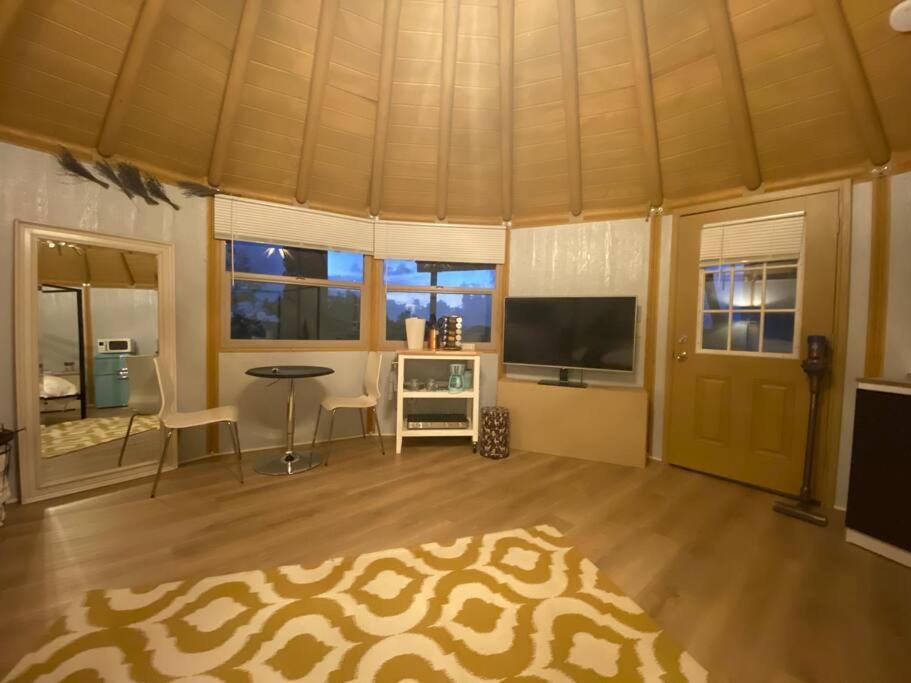 הוילה Valley Center Glamping-Sky Dome Yurt-Tiny House-2 By Lavenders Field מראה חיצוני תמונה